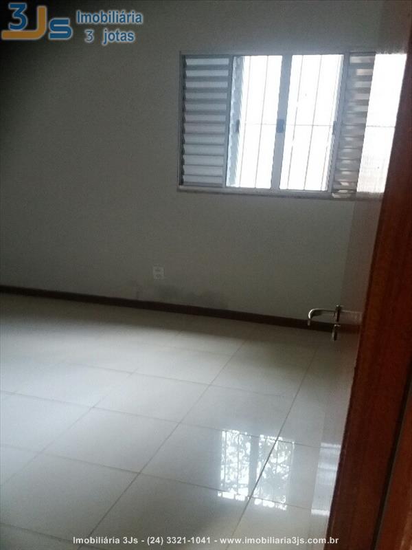 Casa comercial a Venda no Vila Julieta em Resende